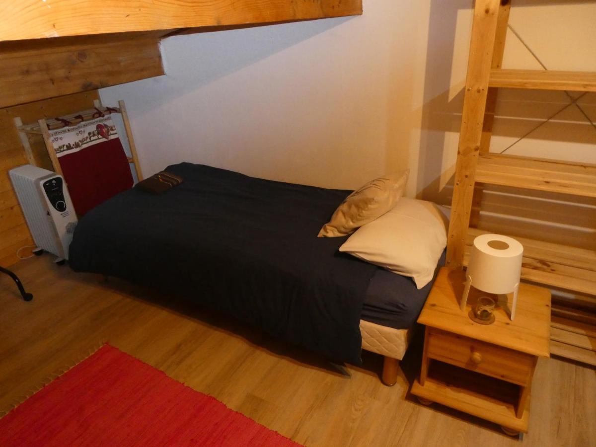 Central Hostel شاتيل المظهر الخارجي الصورة