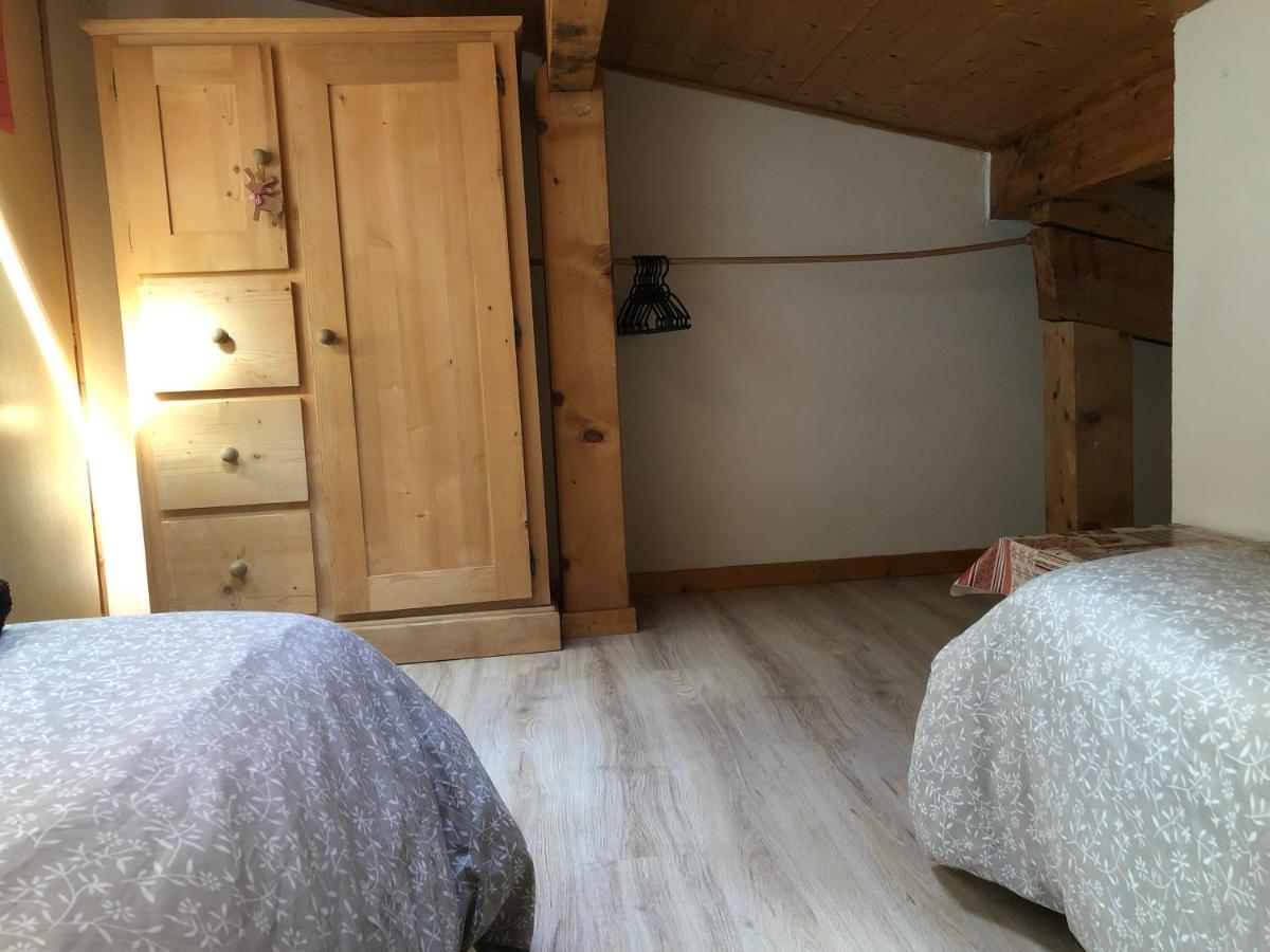 Central Hostel شاتيل المظهر الخارجي الصورة