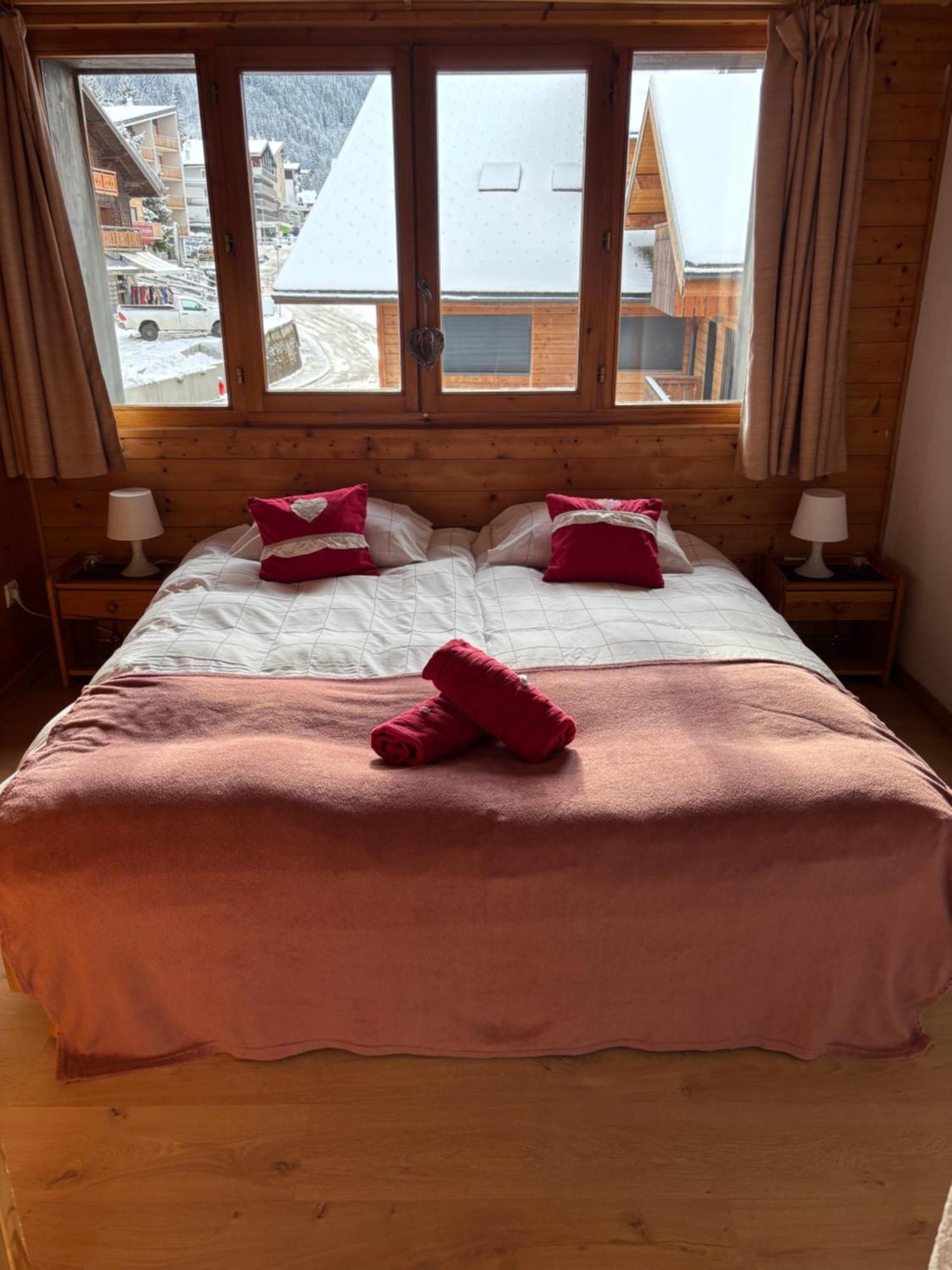 Central Hostel شاتيل المظهر الخارجي الصورة